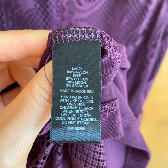 Express Lace Dress with sheer back - Picture 5 of 6